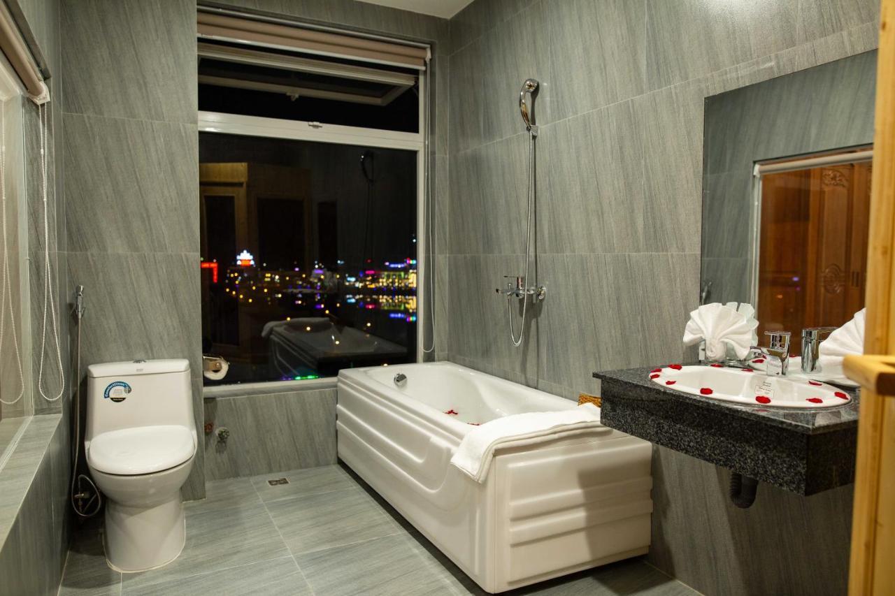 Thanh Van Hotel Quy Nhon Exteriör bild